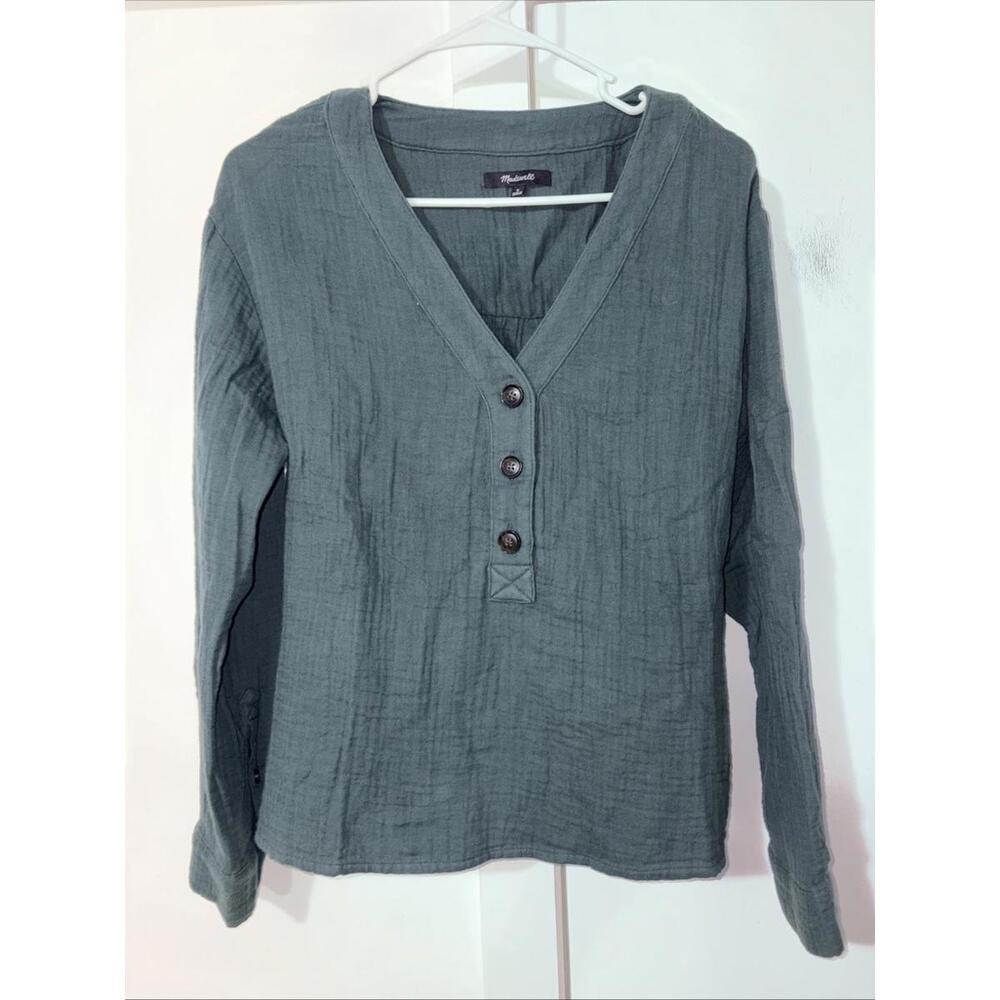 MADEWELL Shirt - Green Cotton Gauze Long Sleeve Buttoned V-Neck Med Crop